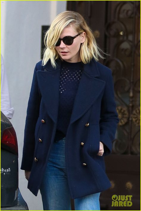 Kirsten Dunst Says Her Stylist Made Her Chop Off Her Locks Kirsten Dunst Bob, Kristen Dunst Style, Kristen Dunst Hair, Kirsten Aesthetic, Kirsten Dunst Bangs, Kirsten Dunst Hair, Kirsten Dunst Bring It On Hair, Kirsten Dunst Red Hair, Kirsten Dunst Mary Jane