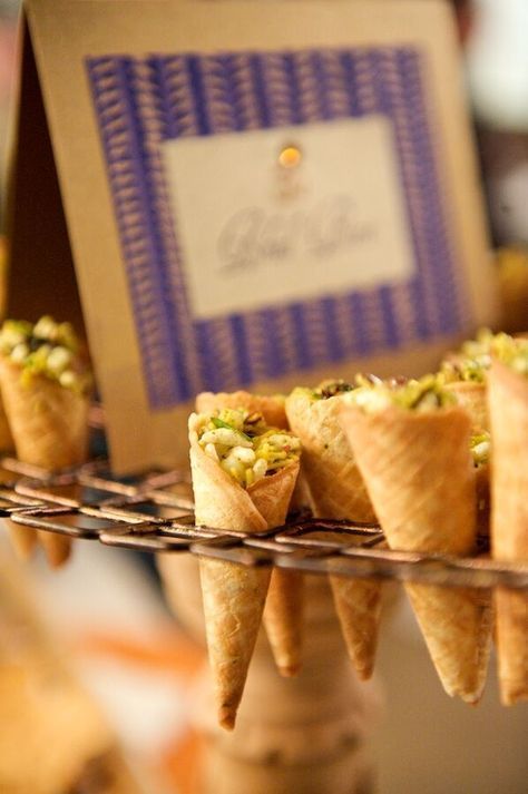 The Coolest Ways To Serve Chaat At Your Wedding! Wedding Food Ideas Buffet, Indian Wedding Food, Wedding Food Ideas, Wedding Buffet Food, Veg Snacks, Indian Appetizers, Chaat Recipe, Vegetarian Snacks, Indian Street Food