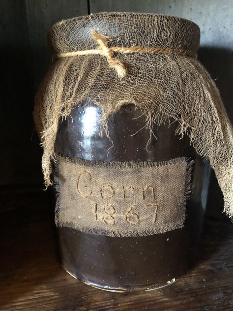 Primitive Labels, Primitive Fall Decor, Junk Chic Cottage, New House Decorating Ideas, Cupboard Ideas, Primitive Fall, Prim Decor, Altered Bottles, House Decorating Ideas