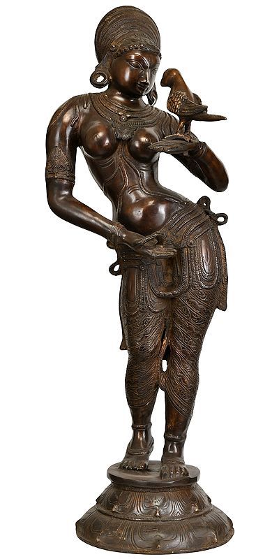 Historical Sculptures, Female Of The Species, Ancient Indian Art, Mediums Of Art, Traditional Ornaments, Brass Figurines, Indian Sculpture, Brass Statues, Ancient India