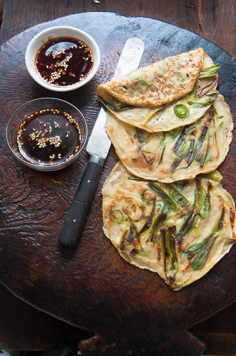 Korean spring onion pancakes (pajeon) Recipe Pajeon Recipe, Koreansk Mad, Korean Recipes, Travel Magazine, Idee Pasto Sano, Food And Travel, Spring Onion, Asian Cooking, Asian Dishes