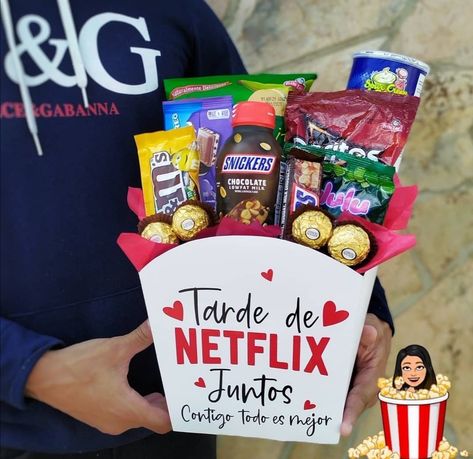 Ideas Dia Del Amigo Para Vender, Ideas Para Vender En San Valentin, San Valentin Ideas Para Vender, Be My Valentine Ideas, Ideas San Valentin, Bf Gifts, Cadeau Diy, Candy Bouquet, Space Jam