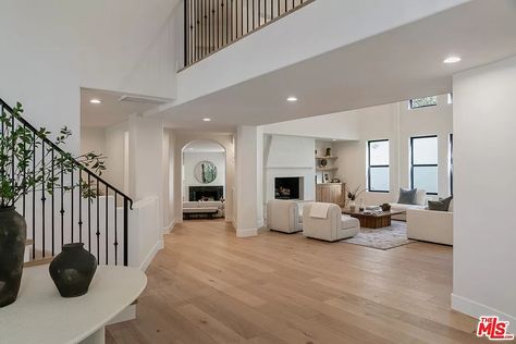 3940 Oeste Ave, Studio City, CA 91604 | MLS #23-335671 | Zillow I Want To Live, Studio City, Interior Decor, Not For Sale, Single Family Home, Mls, Family Home, Single Family, Home And Family