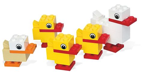 Lego Duck with Ducklings #40030 Lego Duck, Duck With Ducklings, Lego Duplo Animals, Lego Therapy, Lego Easter, Lego Universe, Lego Challenge, Lego Club, Lego Animals