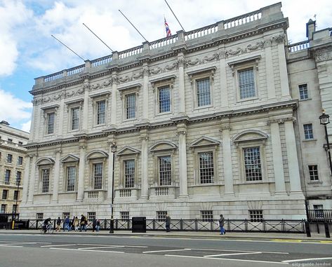 Banqueting House, Neoclassical Design, English Architecture, House In London, Architecture Collection, English Country Decor, London Landmarks, Iconic Buildings, Visit London