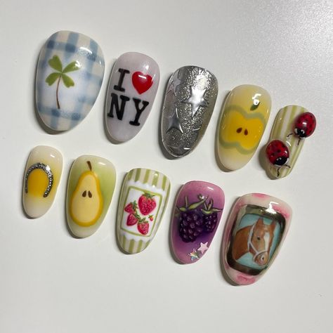 allycoolcattt🩰 | horse girl visits the big apple 🐴🍏🌆 - ‼️RESTOCK UPDATE‼️ - a date has been decided for my next large restock… July 28th at 12 PM EST ⭐️!… | Instagram Lexi Nails, Apple Set, Nail Design Glitter, Fake Nails Designs, Hello Nails, Alcohol Wipes, Grunge Nails, Pretty Gel Nails, Really Cute Nails