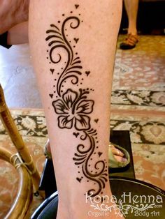 #simplehennadesign #henna #hennatattoo #hennaart #hennadesigns #hennaartist #simplehenna #hennadesign #mehndi #hennalove #bridalhenna #hennainspo #hennainspire #mehendi #hennawedding #mehandi #art #arabichenna #mehndidesigns #mehendiart #wedding #mehandidesign #hennainspiration #naturalhenna #partyhenna #mehendiartist #mehndiart #hennalover #hennafun #hennapengantin Henna Leg Tattoo Simple, Henna On Legs Design, Hibiscus Henna Designs, Henna Designs On Leg, Simple Leg Henna, Henna Tattoo Leg, Henna On Leg, Leg Henna Thigh, Leg Henna Designs Simple