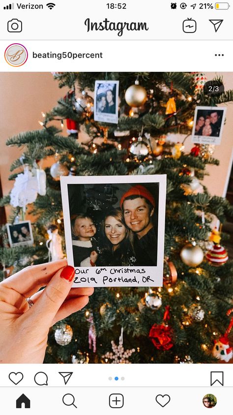 Take a picture with a polaroid every year and put it on the tree! Polaroid Ornament, Christmas Polaroid, Future Christmas, Classy Christmas Decor, Hope Christmas, Christmas Getaways, Christmas Tree Pictures, Holiday Templates, Polaroid Photo