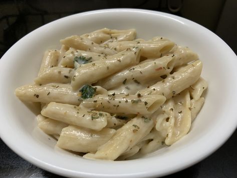 White Sauce Recipes, White Sauce Pasta, Sauce Pasta, White Pasta, Spaghetti Carbonara, Time Of The Day, White Sauce, Spaghetti Recipes, Alfredo Sauce