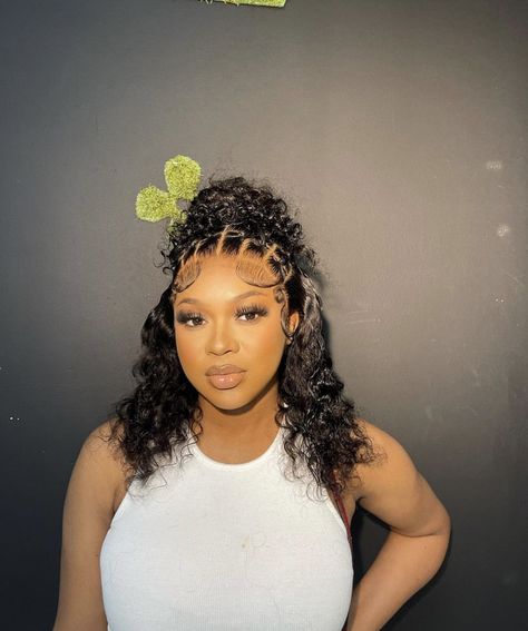 #baddieoutfit #baddiestyle #outfits #blackgirlsrock #stylish #ig #explorepage #viralstuff #viral #pretty #baddie #hairstyles #hairstylesforblackwom Braided Hairstyles For Black Women Cornrows, Kids Curly Hairstyles, Frontal Wig Hairstyles, Cute Curly Hairstyles, Short Sassy Hair, Twist Braid Hairstyles, Short Curly Wigs, Curly Hair Styles Easy, Frontal Hairstyles