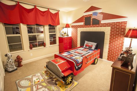 Serene Model Homes Tuscany #fire #firetruck #station #bed #boy #bedroom #curtains #windowtreatments #red #firefighter #dalmation #mural #wallart Firetruck Room Decor, Fire Station Bedroom, Firetruck Bedroom Boys, Wallpaper Bedroom Vintage, Fireman Room, Red Boys Bedroom, Firefighter Bedroom, Fire Truck Bedroom, Firetruck Bed