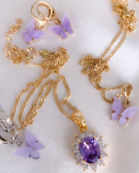 Chvker Jewelry 💞 on Instagram: “The ultimate lavender accessories 💜 Snag yours at 30% off with code SUMMER30 ✨” Lavender Accessories, Chvker Jewelry, Butterfly Necklace And Earrings, Sky Butterfly, Lavender Outfit, Lavender Jewellery, Lavender Butterfly, Pearl Butterfly, Purple Jewelry