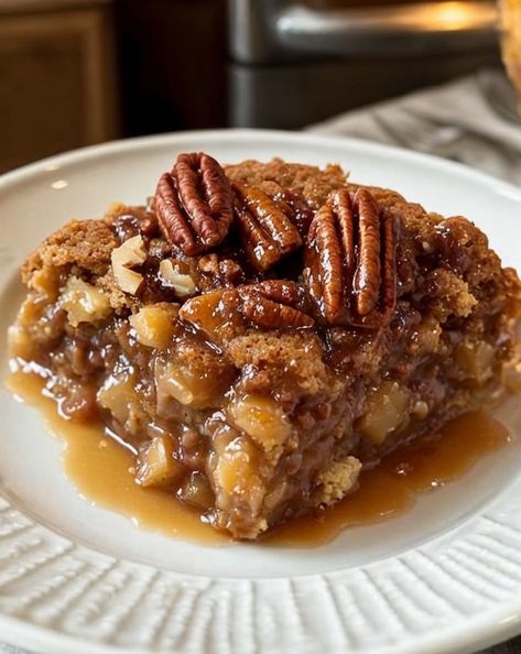 Indulge in a warm, ooey-gooey Pecan Pie Cobbler – perfect for fall! A southern dessert classic with crunchy pecans & rich caramel flavor. #DessertGoals #PecanPie #SouthernBaking #FallRecipes #ComfortFood Pecan Pie Cobbler Easy, Pecan Pie Bread Pudding Recipe, Pecan Pie Cobbler Recipe, Pecan Cobbler Recipe, Cranberry Shortbread Cookies, Pecan Pie Cobbler, Best Roast Potatoes, Brownie Mix Cookies, Pecan Cobbler