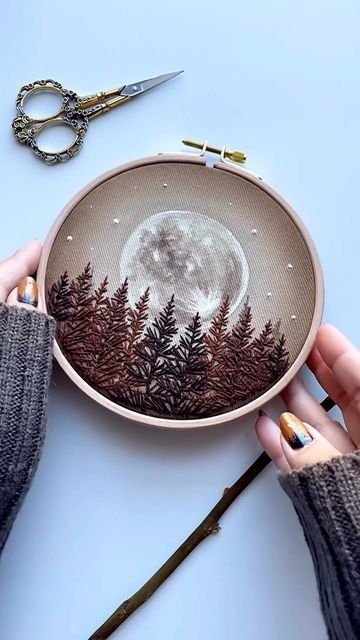 Abstract & Contemporary Art on Instagram: "Artist @gladiismoreno More amazing art on @abstractart.online and @watercolor_daily 💖 🌕🌕🌕 #abstractartonline #watercolor_daily . . . . . #scene4art #embroideryhoop #embroideryartist #embroiderydesigns #embroideryfloss #embroiderypattern #embroideryartwork #embroideryhoopart #handembroidery #embroiderybrooch #embroiderypatch #embroideryaddict #watercolorart #watercolorillustration #watercolor_resort #watercolour #watercolour #watercolor_daily #waterc Watercolour Embroidery, Night Embroidery, Watercolor Embroidery, Abstract Contemporary Art, Bored Jar, Sewing Creations, Easy Diy Room Decor, Contemporary Embroidery, Modern Embroidery