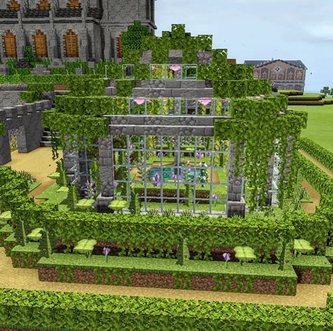 Cute Green House Minecraft, Minecraft Gardens Beautiful, Fairy Core House Minecraft, Minecraft Atrium, Biomes O Plenty House Minecraft, Minecraft Botanical Garden, Greenhouse Minecraft Ideas, Minecraft Beehive, Minecraft Green House