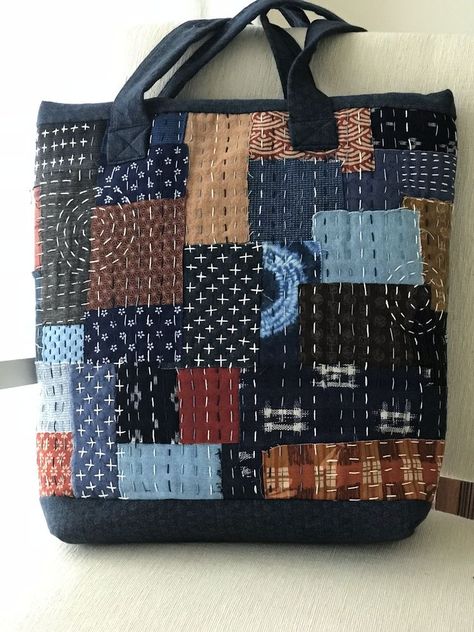 Sashiko Bag, Boro Stitching, Sashiko Pattern, Sac Diy, Japanese Bag, Japanese Quilts, Sashiko Embroidery, Japanese Embroidery, Japanese Textiles