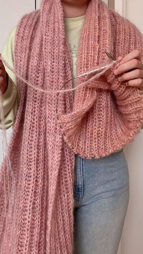 knittingkiki on Instagram: ✨ Marte Scarf ✨ knitted with four strands of mohair. Pattern in bio 🥰 #knitting #knittersofinstagram #kittedscarf #knittingwithmohair… English Knitting, Brioche Knitting, Mohair Scarf, Mohair Knit, Sweater Knitting, Mohair Yarn, Vintage Knitting Patterns, Heart Sweater, Scarf Knitting Patterns