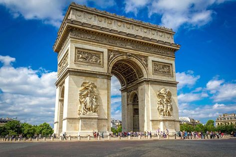 11 Most Important Monuments in Paris - Discover the Most Iconic Monuments in Paris - Go Guides Pere Lachaise Cemetery, Things To Do In Paris, Gothic Cathedrals, Neoclassical Architecture, Historical Landmarks, Famous Landmarks, Grand Staircase, Beautiful Places In The World, Unique Things