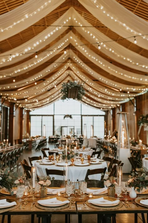 Rustic Ceiling Ideas Wedding, August Wedding Aesthetic, Wedding Venue Indoor Decorations, Indoor Hall Wedding Decor, Wedding Indoor Venue Ideas, Indoor Wedding Lighting, Transform Wedding Venue Spaces, Wedding Venues Indoor Receptions, Fancy Barn Wedding