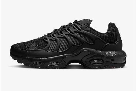 Tn Shoes, Black Nike Air Max, Air Max Plus, Triple Black, Sport Sneakers, Outdoor Woman, Running Shoes For Men, Trainers Women, Mens Trainers