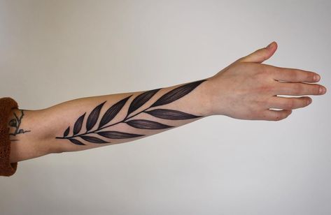 Dark Leaves Tattoo, Black Leaves Tattoo, Tattoo Future, Tattoo Leaves, Leaves Tattoo, Dark Leaves, Plant Tattoo, Tattoo Arm, Black Leaves