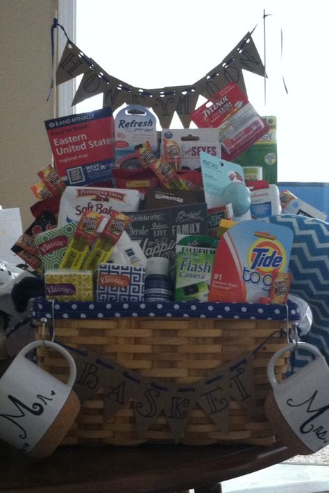 Honeymoon gift basket. Road trip themed. Everything is travel size! Travel Basket Gift Ideas, Road Trip Gift Basket Ideas, Road Trip Basket, Road Trip Gift Basket, Honeymoon Gift Baskets, Honeymoon Basket, Travel Gift Basket, Raffle Ideas, Basket Gift Ideas