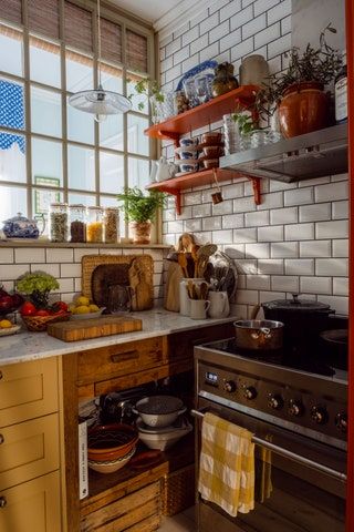 Rattan Blinds, Stockholm House, Colorful Rooms, Scandinavian Kitchens, Stockholm Apartment, Oval Room Blue, Nora Ephron, Walnut Kitchen, English Decor