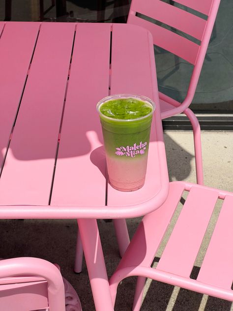 Matcha Mia Matcha Cafe Aesthetic, Pink Matcha, Summer Cafe, Aesthetic Matcha, Pink And Green Wallpaper, Matcha Cafe, Matcha Drink, Barbie Summer, Pink Girly Things