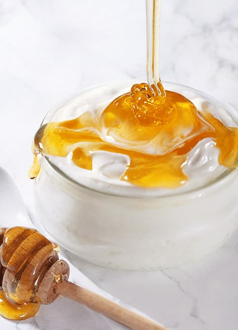 Greek Yogurt Honey, Honey Aesthetic, Yogurt Honey, Food Gifs, Honey Breakfast, Honey Photography, Sweet Kitchen, Honey Yogurt, Honey Packaging