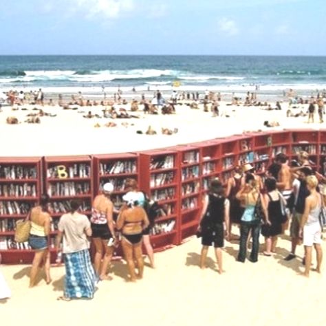 Beach library in Italy. Beach Library, Marie Stuart, Book Swap, Ace Hood, Book Exchange, John Wilson, Bryson Tiller, Beach Books, Bondi Beach