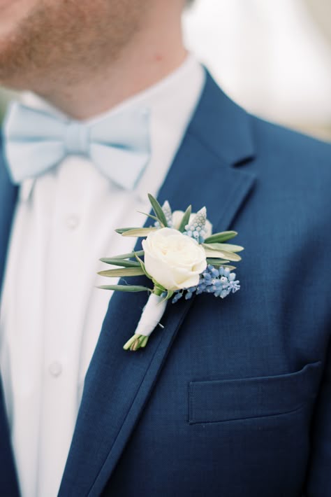 White Spray Rose Boutonniere, Spray Rose Boutonniere, Spray Roses Boutonniere, White Spray Rose, Blue Corsage, White Corsage, Rustic Reception, Blue Boutonniere, Unique Poses