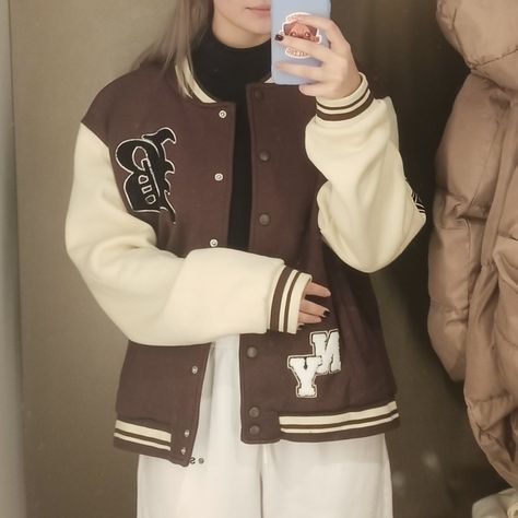 Korean Street Wear, Baseball Varsity Jacket, Hoodie Jumper, Base Ball, Baseball Jacket, Girls Jacket, Jumper Sweater, Jacket Outfits, Outerwear Jackets