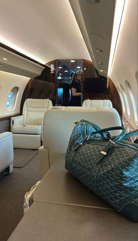 Jets Privés De Luxe, Jet Privé, Wealthy Lifestyle, Private Plane, Rich Lifestyle, Luxury Lifestyle Dreams, Luxe Life, Luxury Aesthetic, Money Aesthetic