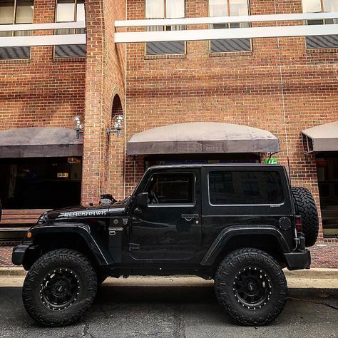 Yeep 🔵||||⬜️ on Instagram: “Two Door Love 🤘😈 Owner @hiamagha  Make sure to follow @yeep_culture culture for your daily dose of jeep content😂🔥 . . . #jeepnation #jeeper…” Jeep Wrangler 3 Door, Two Door Jeep, Two Door Jeep Wrangler, Black Jeep Wrangler, Jeep Jku, Hello Kitty Wallpaper Hd, Jeep Car, Custom Jeep Wrangler, Dream Cars Mercedes