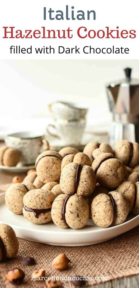 Italian Flour, Hazelnut Cookies, Italian Chocolate, Italian Cookie Recipes, Buttery Biscuits, Nut Recipes, Chocolate Butter, Cookery Books, Italian Recipes Authentic