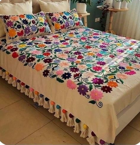 Handmade Bed Sheets, Crochet Bedsheets, Bed Sheet Painting Design, Stylish Sofa Sets, Colorful Room Decor, Bed Cover Design, Designer Bed Sheets, Modern Sofa Set, Crochet Curtains