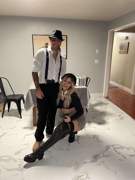 Bonnie and Clyde blood halloween couples costume Bonnie And Clyde Costume, Couples Costume Halloween, Couples Halloween Costumes, Cute Creepy, Bonnie And Clyde, Halloween Costumes, Dress Up, Halloween