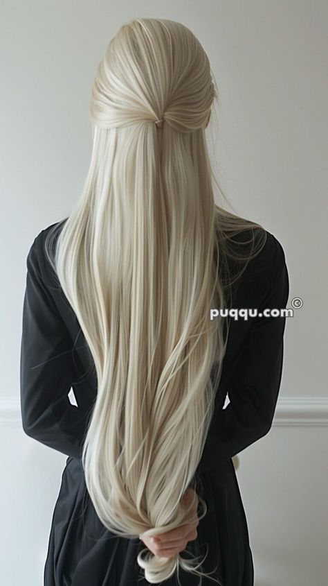 How to Get Stunning Platinum Blonde Hair at Home Blonde Hair At Home, Long Platinum Blonde, Blonde Toner, Platinum Hair Color, Κούρεμα Bob, Platinum Blonde Hair Color, Weft Hair Extensions, Fishtail Braid, Beige Blonde