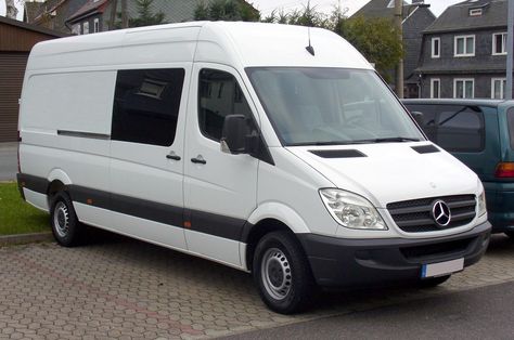 Wallpaper Mercedes, Benz Wallpaper, Van Organization, Big Van, White Cars, Short Bus, Commercial Van, Tac Gear, Mercedes Benz Sprinter