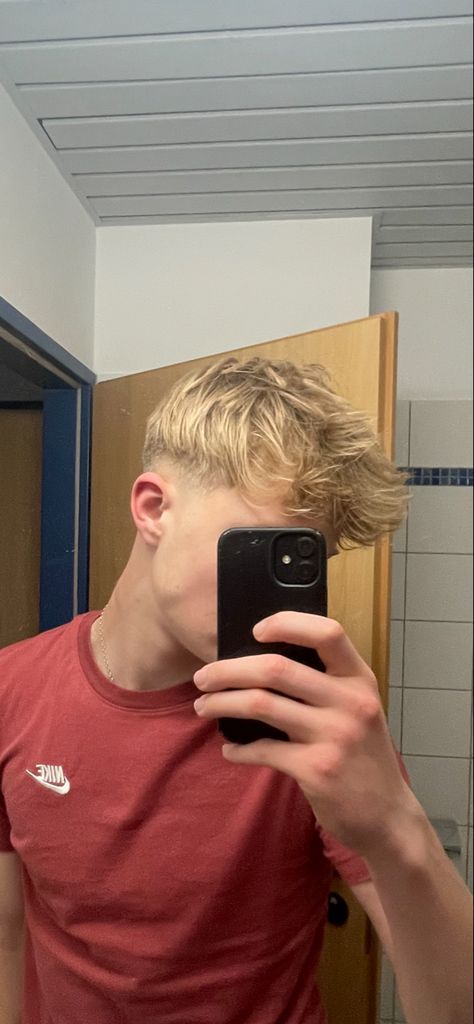 Blond-curly Blonde Skin Fade, Blonde Low Taper Fade, Blonde Men Haircut, Blonde Fade Haircut Men, Blonde Man Haircut, Blonde Boy Hair Cuts, Blond Haircut Men, Low Taper Fade Haircut Blonde, Haircuts For Men Blonde