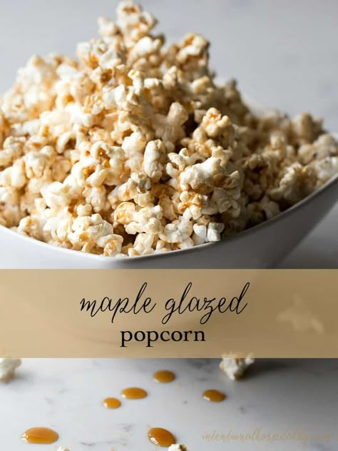 Maple Popcorn Recipe, Cooking Popcorn, Popcorn Recipes Easy, Maple Syrup Recipes, Salty Popcorn, Sweet Popcorn, Disneyland Food, Butter Popcorn, Gourmet Popcorn