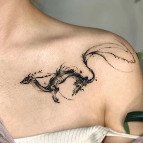 Tato Grunge, Tatuaje Studio Ghibli, Clavicle Tattoo, 42 Tattoo, Dragon Tattoo For Women, Red Tattoos, Tattoo Style Drawings, Classy Tattoos, Discreet Tattoos