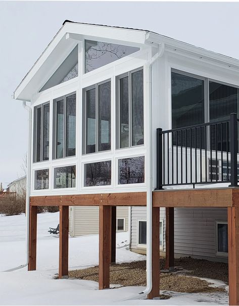 Four Season Sunroom, Three Season Porch, Screened Porch Designs, 4 Season Room, Four Seasons Room, Sunroom Addition, Three Season Room, Porch Addition, Rustic House Plans