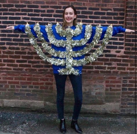 Ugly Hanukkah Sweater Diy, Diy Hannukah Decorations, Hanukkah Diy Decorations, Diy Hanukkah Decorations, Hannukah Decorations Aesthetic, New Years At Home, Hanukkah Games, Chanukah Crafts, Hanukkah Decorations Diy