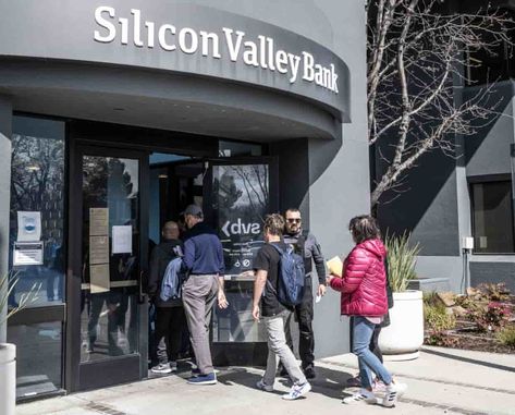 Silicon Valley Bank: parent company, CEO and CFO sued amid market turmoil | Silicon Valley Bank | The Guardian Silicon Valley Bank, York Stone, Class Action Lawsuits, Chief Financial Officer, One Republic, Sharon Stone, My Money, Investment Banking, The Hollywood Reporter