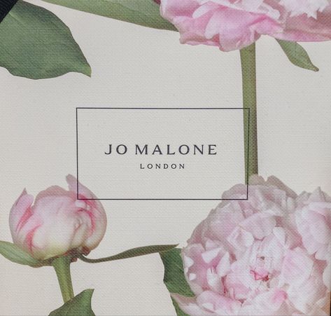 Jo Malone Branding, Jo Malone Store, Jo Malone Packaging, Jo Malone Aesthetic, Joe Malone, Inspirational Board, Spring Scents, Book Photo, Fashion Wallpaper