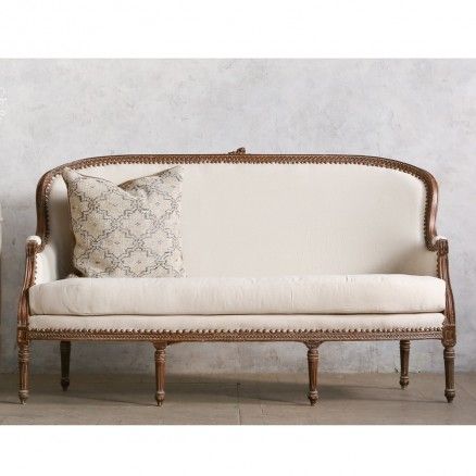 Eloquence Furniture, French Style Sofa, Vintage Settee, Luxury Sofa Design, French Country Living Room, Small House Interior Design, Reproduction Furniture, Old Sofa, French Style Furniture