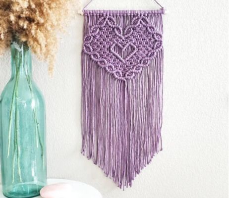 Macrame Hearts Diy, Modern Macrame Patterns, Valentines Day Macrame Ideas, Heart Macrame Plant Hanger, Macrame Hearts, Macrame Heart Wall Hanging, Heart Shape Macrame Wall Hanging, Knot Guide, Macrame Products