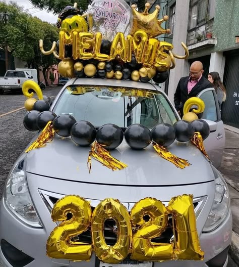 Senior Vehicle Decoration, Graduation Parade Ideas, Drive Through Graduation Car Decor, Prom Car Decorations, Senior Parade Car Decoration, Graduation Parade Car Decorations, Senior Parade Car Ideas, Car Graduation Decorations, Car Parade Decorations Ideas