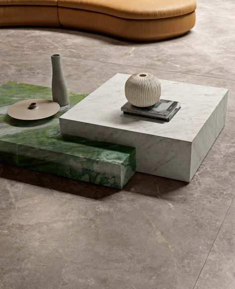 Indoor Tile, Luxury Coffee Table, Green Polish, Marble Furniture, Ceramic Ideas, House Tiles, Emerald Isle, Marble Coffee Table, Green Marble